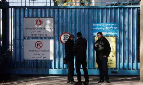 Israel ने पूर्वी यरुशलम में UNRWA कंपाउंड से सामान जब्त किया
