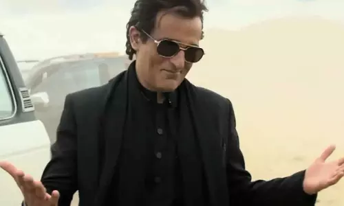 हीरो से विलेन बने Akshaye Khanna की नई पहचान हीरो से विलेन बने Akshaye Khanna की नई पहचान