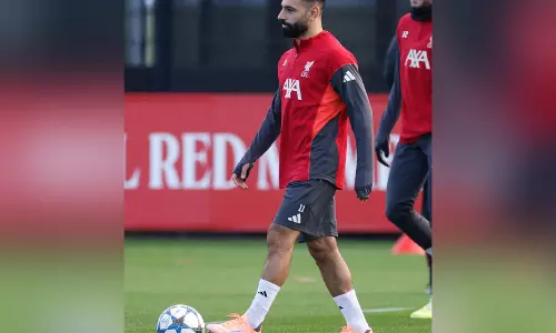 नाराज मोहम्मद सलाह, UEFA चैंपियंस लीग के लिए लिवरपूल से यात्रा नहीं करेंगे नाराज मोहम्मद सलाह, UEFA चैंपियंस लीग के लिए लिवरपूल से यात्रा नहीं करेंगे