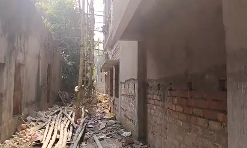 Chandannagar में कंस्ट्रक्शन साइट से गिरने से महिला मजदूर की मौत Chandannagar में कंस्ट्रक्शन साइट से गिरने से महिला मजदूर की मौत