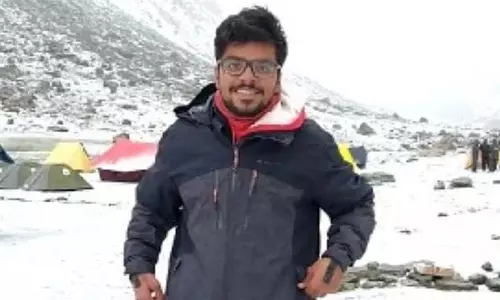 रेलवे ट्रैक से बचाए जाने के बाद IIT खड़गपुर के छात्र की फिर मौत हो गई। रेलवे ट्रैक से बचाए जाने के बाद IIT खड़गपुर के छात्र की फिर मौत हो गई।
