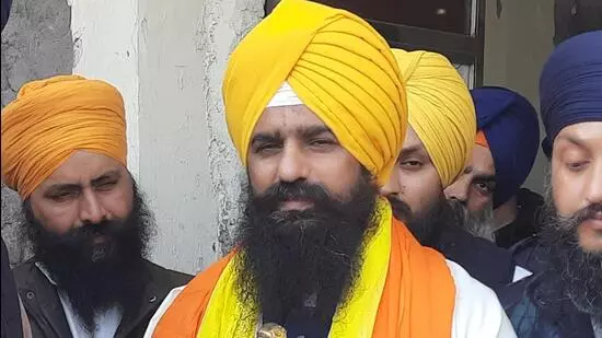 सभी सिख जोड़ों को कम से कम 3-4 बच्चे पैदा करने चाहिए : Jathedar सभी सिख जोड़ों को कम से कम 3-4 बच्चे पैदा करने चाहिए : Jathedar