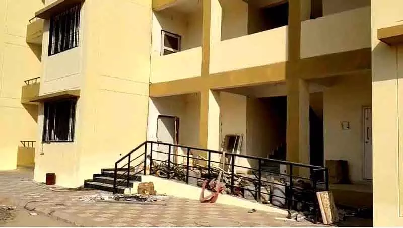 Bahadurgarh में अस्पताल साइट पर गार्डों को बंधक बनाकर तांबे के तार लूटे गए। Bahadurgarh में अस्पताल साइट पर गार्डों को बंधक बनाकर तांबे के तार लूटे गए।