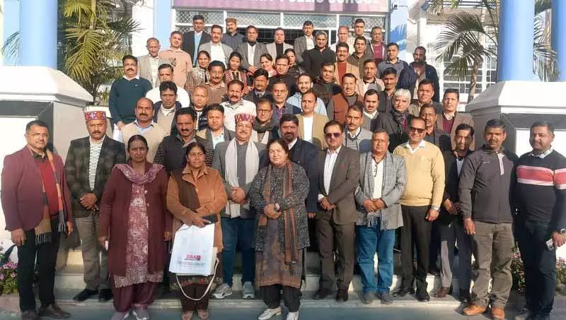 Himachal: एसोसिएशन ने सरकार से प्राइवेट स्कूल के छात्रों को भी लैपटॉप देने की मांग की Himachal: एसोसिएशन ने सरकार से प्राइवेट स्कूल के छात्रों को भी लैपटॉप देने की मांग की