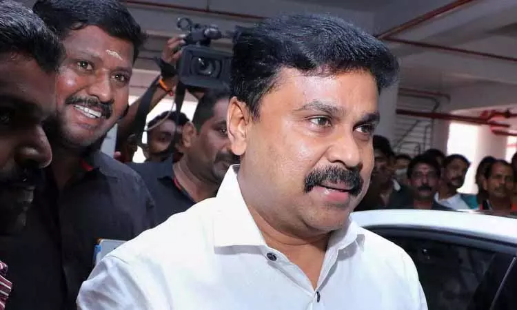 Kerala कोर्ट ने 2017 के एक्ट्रेस पर हमले के मामले में दिलीप को निर्दोष पाया, पल्सर सुनी दोषी करार Kerala कोर्ट ने 2017 के एक्ट्रेस पर हमले के मामले में दिलीप को निर्दोष पाया, पल्सर सुनी दोषी करार