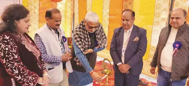 डेल्फ़िक काउंसिल ने छात्रों के लिए पेंटिंग प्रतियोगिता आयोजित की डेल्फ़िक काउंसिल ने छात्रों के लिए पेंटिंग प्रतियोगिता आयोजित की