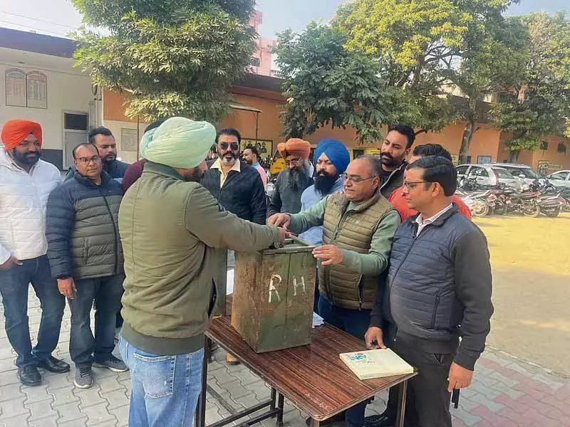 Ludhiana: 1,316 अधिकारियों ने मतदान के लिए ट्रेनिंग ली Ludhiana: 1,316 अधिकारियों ने मतदान के लिए ट्रेनिंग ली