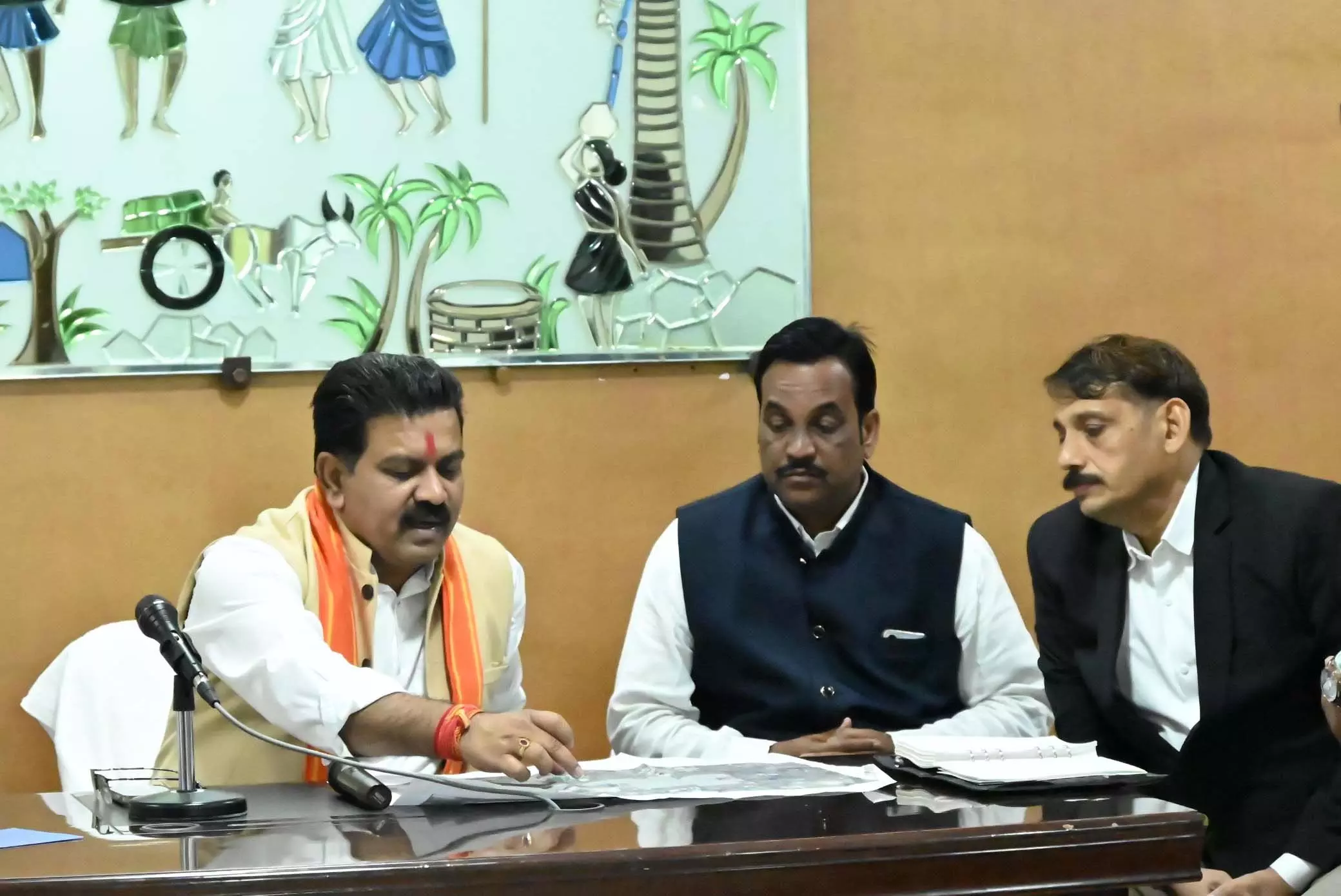 11 दिसंबर को होगा मेडिकल कॉलेज का भूमिपूजन, विजय शर्मा ने लिया तैयारियों का जायजा 11 दिसंबर को होगा मेडिकल कॉलेज का भूमिपूजन, विजय शर्मा ने लिया तैयारियों का जायजा