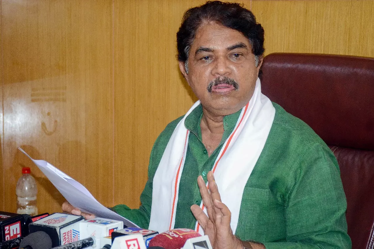 CM कुर्सी की कीमत विवाद, बीजेपी ने कांग्रेस को लिया आड़े हाथ CM कुर्सी की कीमत विवाद, बीजेपी ने कांग्रेस को लिया आड़े हाथ