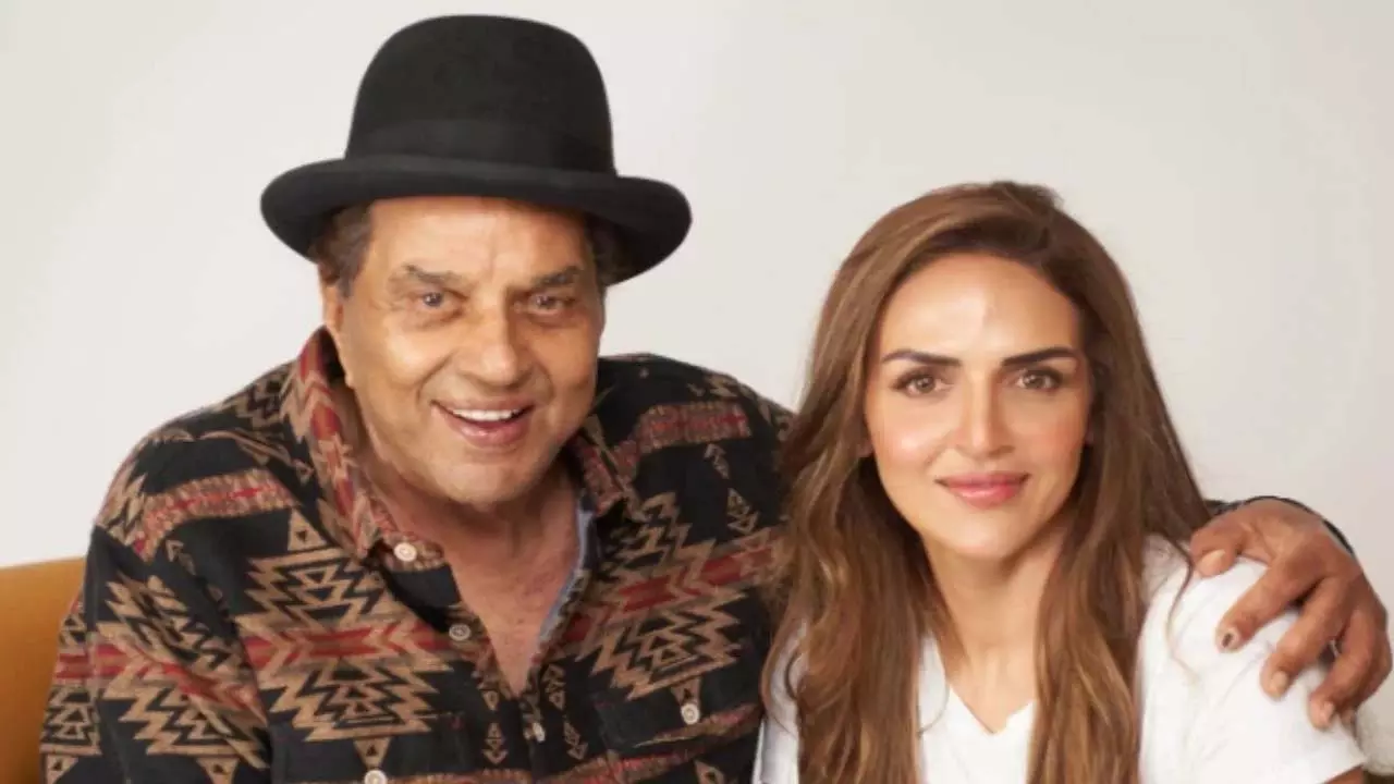 Dharmendra की जयंती: अभय देओल और ईशा देओल ने दिल को छू लेने वाली श्रद्धांजलि दी। Dharmendra की जयंती: अभय देओल और ईशा देओल ने दिल को छू लेने वाली श्रद्धांजलि दी।