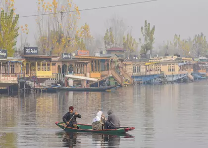 बिना इजाज़त J&K, लद्दाख जाने पर चीनी नागरिक को हिरासत में लिया गया बिना इजाज़त J&K, लद्दाख जाने पर चीनी नागरिक को हिरासत में लिया गया