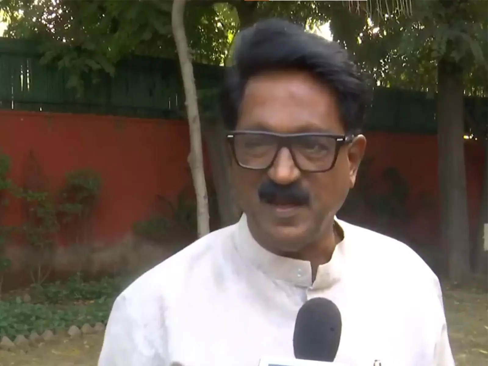 IndiGo प्रबंधन भ्रष्ट है, सरकार दोषी है: शिवसेना यूबीटी सांसद अरविंद सावंत IndiGo प्रबंधन भ्रष्ट है, सरकार दोषी है: शिवसेना यूबीटी सांसद अरविंद सावंत