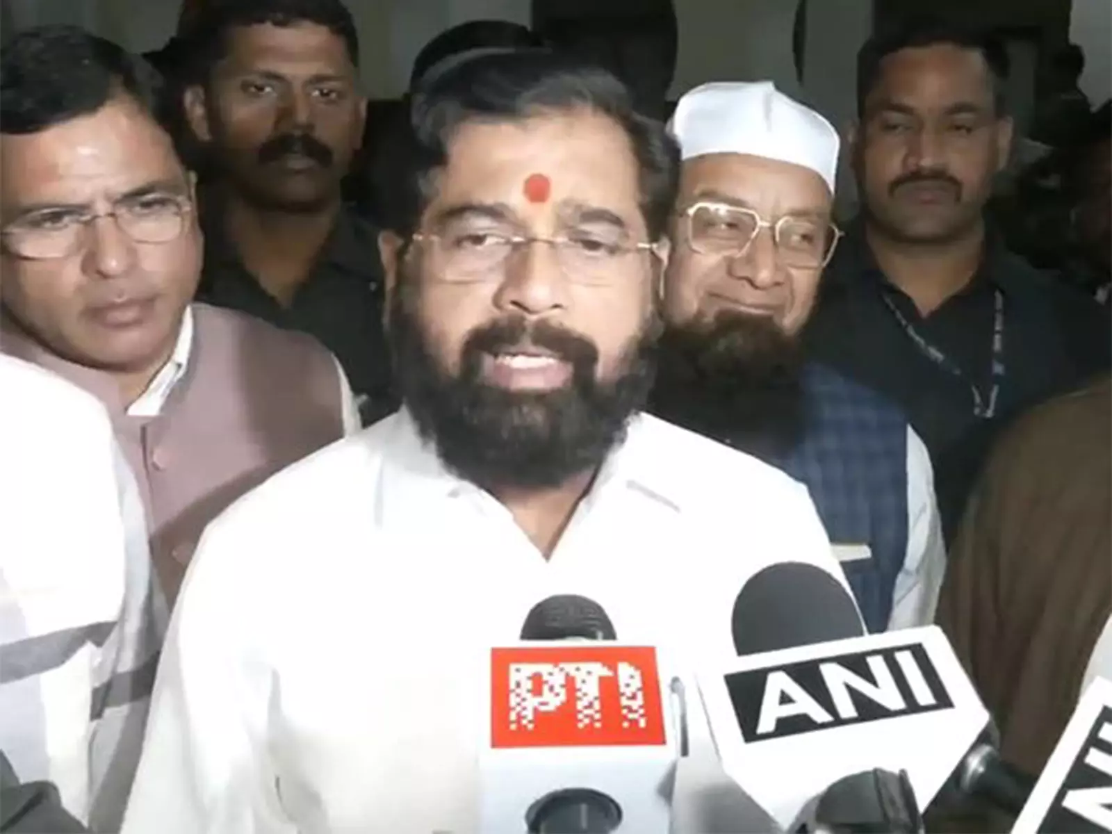 Eknath Shinde ने विपक्ष की मांगों की निंदा की, विदर्भ पर ध्यान देने का आग्रह किया Eknath Shinde ने विपक्ष की मांगों की निंदा की, विदर्भ पर ध्यान देने का आग्रह किया