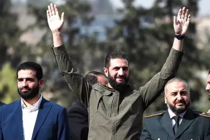 राष्ट्रपति शारा ने सत्ता परिवर्तन की पहली सालगिरह पर Syria के पुनर्निर्माण का आह्वान किया राष्ट्रपति शारा ने सत्ता परिवर्तन की पहली सालगिरह पर Syria के पुनर्निर्माण का आह्वान किया