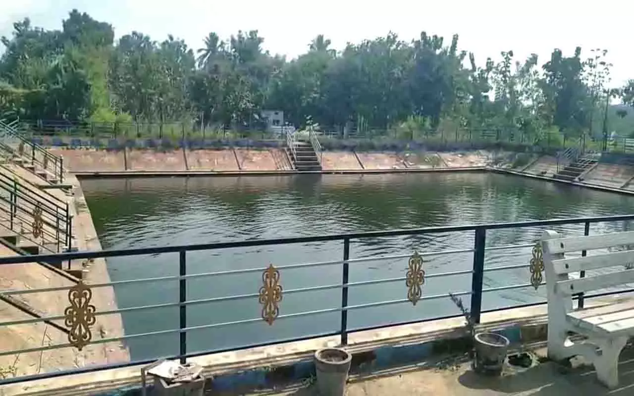 Odisha: तीसरी क्लास की छात्रा डूबी, दोस्त गंभीर हालत में बचाई गई Odisha: तीसरी क्लास की छात्रा डूबी, दोस्त गंभीर हालत में बचाई गई