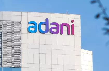 मूडीज ने Adani ग्रुप की कई कंपनियों की रेटिंग बढ़ाकर ‘स्टेबल’ आउटलुक किया मूडीज ने Adani ग्रुप की कई कंपनियों की रेटिंग बढ़ाकर ‘स्टेबल’ आउटलुक किया