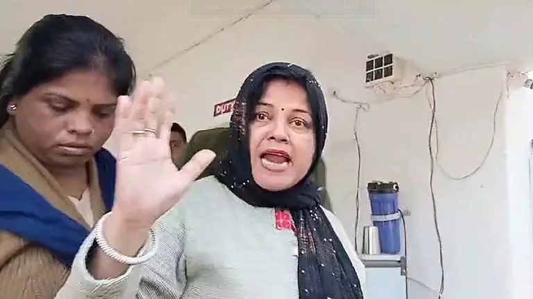 AIIMS कल्याणी में फर्जी नौकरी का ऑफर देकर धोखाधड़ी करने के आरोप में बीजेपी नेता गिरफ्तार AIIMS कल्याणी में फर्जी नौकरी का ऑफर देकर धोखाधड़ी करने के आरोप में बीजेपी नेता गिरफ्तार