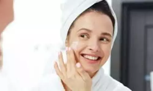 Winter Skin Care: सर्दियों में ड्राई स्किन से बचने के लिए इन चीजों का करें इस्तेमाल