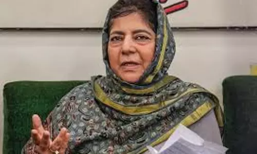 Srinagar: बीजेपी पर निशाना साधते हुए महबूबा की तीखी टिप्पणी Srinagar: बीजेपी पर निशाना साधते हुए महबूबा की तीखी टिप्पणी