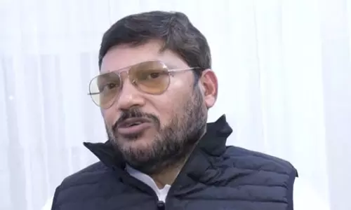 राष्ट्रगान और राष्ट्रीय गीत का सम्मान नहीं करने वाले लोग राजनीति कर रहे : सपा सांसद नीरज कुशवाहा राष्ट्रगान और राष्ट्रीय गीत का सम्मान नहीं करने वाले लोग राजनीति कर रहे : सपा सांसद नीरज कुशवाहा