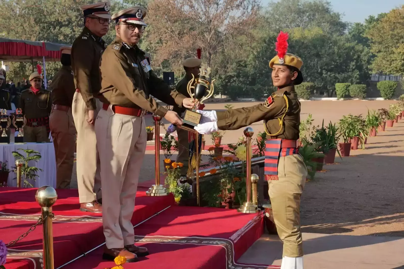 Jaipur: दीक्षांत परेड में कोमल और ममता ने सबसे अधिक पुरस्कार जीते Jaipur: दीक्षांत परेड में कोमल और ममता ने सबसे अधिक पुरस्कार जीते
