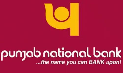 स्टाफ की कमी के कारण शिवसागर में पंजाब नेशनल बैंक (PNB) ब्रांच में देरी हो रही