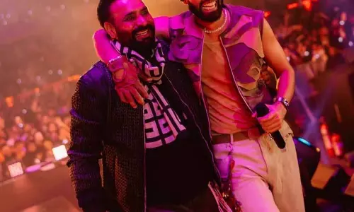 Babbu Maan और एपी ढिल्लों, वह सरप्राइज़ स्टेज मोमेंट जिसने सोशल मीडिया पर आग लगा दी