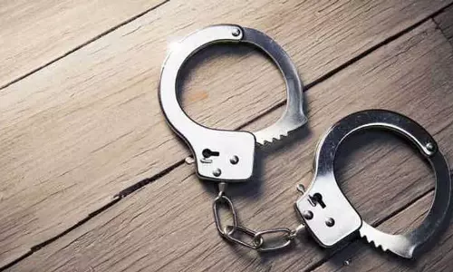 Jalandhar: नाबालिग से बलात्कार के आरोप में एक व्यक्ति गिरफ्तार Jalandhar: नाबालिग से बलात्कार के आरोप में एक व्यक्ति गिरफ्तार