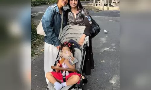 Priyanka ने यादगार मोमेंट शेयर कर दीया मिर्जा को दी जन्मदिन की बधाई