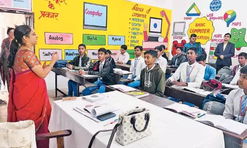 Varanasi के वणक्कम में छात्रों ने तमिल को अपनाया Varanasi के वणक्कम में छात्रों ने तमिल को अपनाया