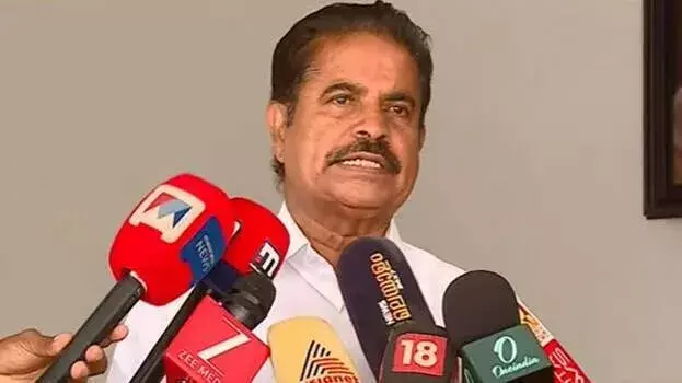 Kerala: पहले दिलीप के साथ, अब पीड़िता के साथ; अडूर प्रकाश ने अपना रुख बदल लिया