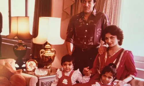Saba Pataudi ने आमिर खान के साथ एक थ्रोबैक फोटो शेयर की Saba Pataudi ने आमिर खान के साथ एक थ्रोबैक फोटो शेयर की