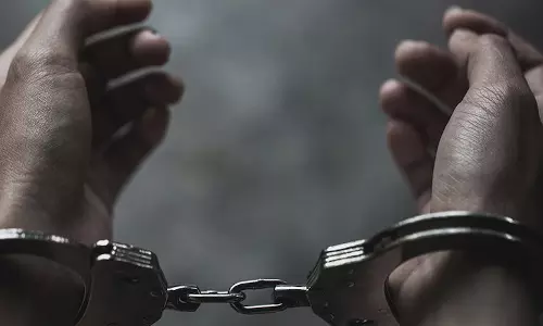 बेटी पर हमला करने के आरोप में TVM के एक व्यक्ति को गिरफ्तार किया बेटी पर हमला करने के आरोप में TVM के एक व्यक्ति को गिरफ्तार किया