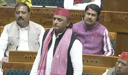 Lucknow: लोकसभा में अखिलेश यादव का चुनाव प्रक्रिया पर हमला