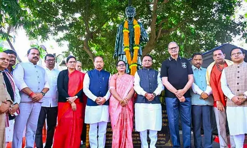 CM Majhi ने कंटकबी लक्ष्मीकांत महापात्र को उनकी जयंती पर श्रद्धांजलि दी