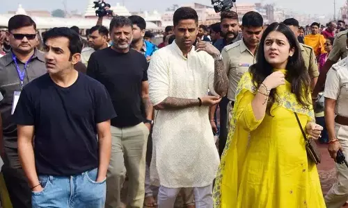 Team India के क्रिकेटरों ने पुरी जगन्नाथ का दौरा किया Team India के क्रिकेटरों ने पुरी जगन्नाथ का दौरा किया