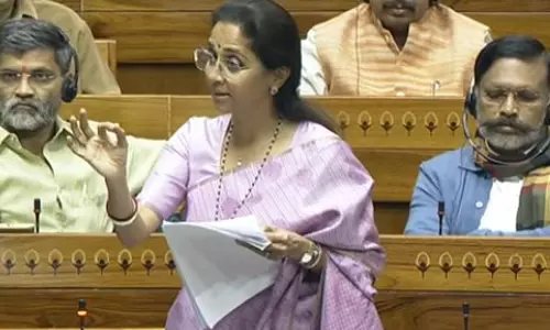 लोकसभा में सुप्रिया सुले ने उठाए गंभीर सवाल, कहा- महाराष्ट्र में कोई चुनाव आयोग नहीं
