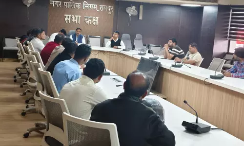 रायपुर नगर निगम में विज्ञापन एजेंसियों की हुई बैठक रायपुर नगर निगम में विज्ञापन एजेंसियों की हुई बैठक