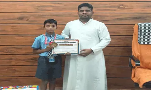 सेंट जोसेफ हाई स्कूल के छात्र ने राष्ट्रीय स्तर की karate competition में गोल्ड जीता। सेंट जोसेफ हाई स्कूल के छात्र ने राष्ट्रीय स्तर की karate competition में गोल्ड जीता।