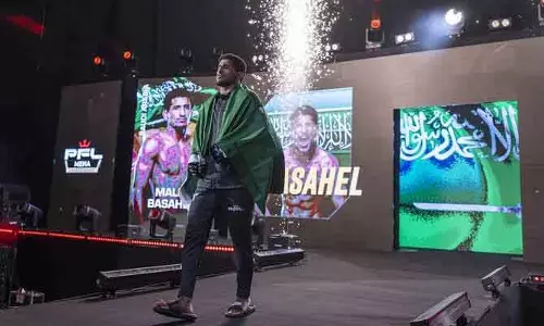 धहरान में Saudi फाइटर्स का जलवा
