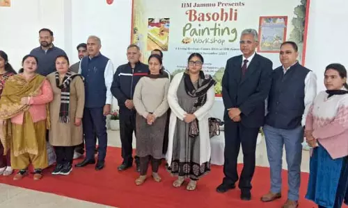 IIM Jammu में एक हफ़्ते तक चलने वाली बसोहली पेंटिंग वर्कशॉप का आयोजन किया गया