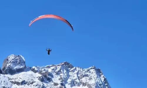 Sikkim में आठ जगहों पर पैराग्लाइडिंग के टेस्ट फ्लाइट सफलतापूर्वक आयोजित