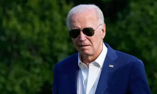 कैसे Biden ने शुरुआती चेतावनियों को नज़रअंदाज़ किया और आव्रजन पर जनता का विश्वास खो दिया