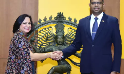 सूरीनाम के राजदूत और विदेश सचिव ने द्विपक्षीय मुद्दों पर बात की सूरीनाम के राजदूत और विदेश सचिव ने द्विपक्षीय मुद्दों पर बात की