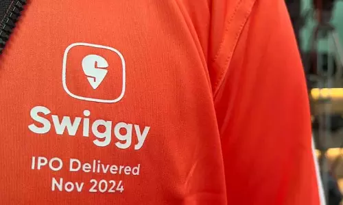 Swiggy का 10,000 करोड़ रुपये का QIP 390.51 रुपये के फ्लोर प्राइस पर खुला। Swiggy का 10,000 करोड़ रुपये का QIP 390.51 रुपये के फ्लोर प्राइस पर खुला।