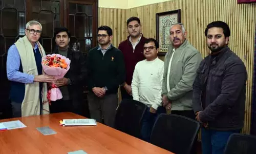 JKEEGA प्रतिनिधिमंडल ने सीएम से मुलाकात की, इंजीनियरों के लिए ACP की मांग की JKEEGA प्रतिनिधिमंडल ने सीएम से मुलाकात की, इंजीनियरों के लिए ACP की मांग की