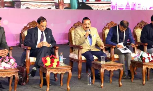 मोटापा एक सार्वजनिक स्वास्थ्य चुनौती है, सिर्फ कॉस्मेटिक मुद्दा नहीं: Dr. Jitendra मोटापा एक सार्वजनिक स्वास्थ्य चुनौती है, सिर्फ कॉस्मेटिक मुद्दा नहीं: Dr. Jitendra