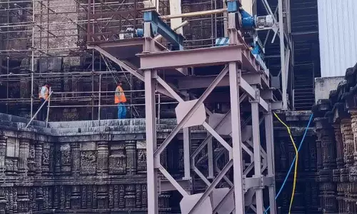 कोणार्क में ऐतिहासिक बहाली: ASI ने गर्भगृह की रेत निकालना शुरू किया