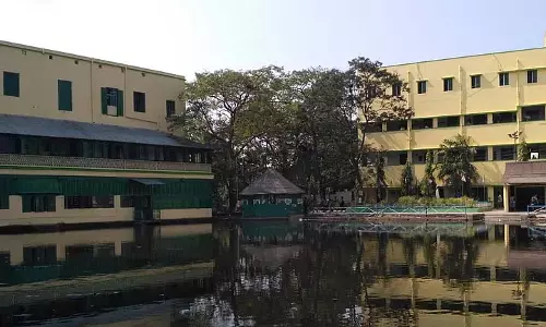 Narsingh Dutt College में तनाव, छात्रों के एक गुट ने विरोध प्रदर्शन किया।