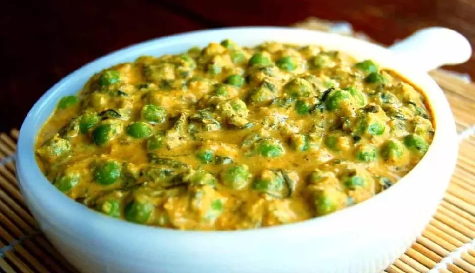Recipe:घर पर बनाएं ढाबा-स्टाइल मेथी मटर मलाई Recipe:घर पर बनाएं ढाबा-स्टाइल मेथी मटर मलाई